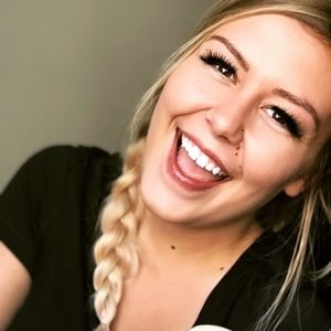 Meet your Posher, Janelle